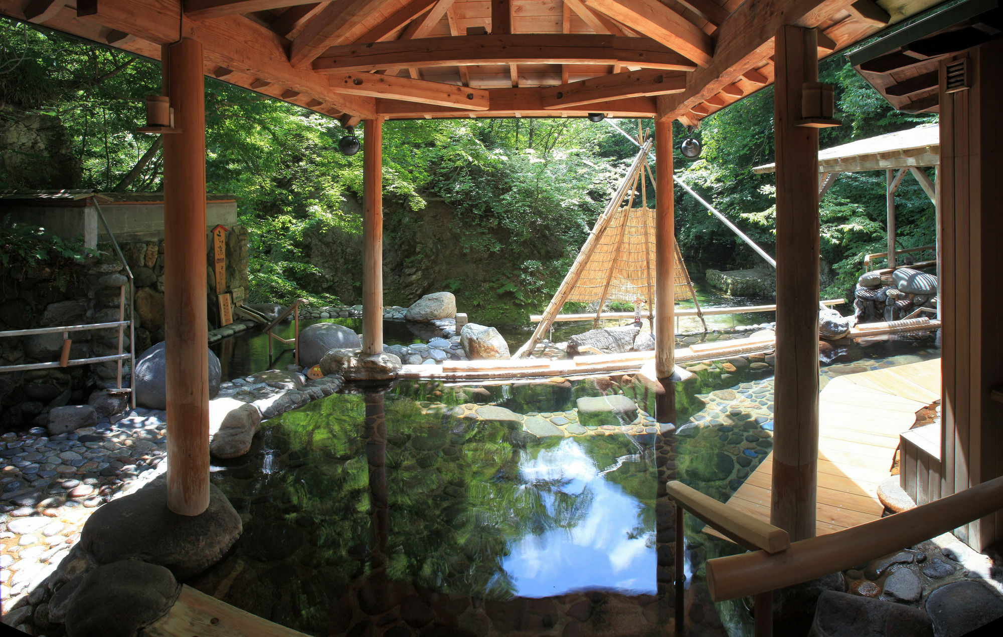Sakunami Onsen Yuzukushi Salon Ichinobo Sendai Bagian luar foto